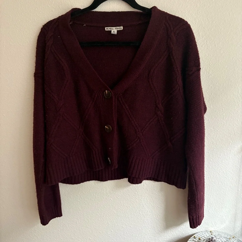 Moral Fiber Burgundy Cable Knit Cropped V Neck Button Cardigan Sweater Women XL - Picture 3 of 7